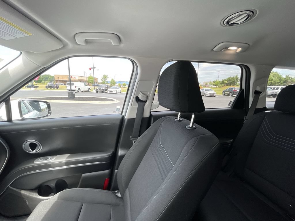 Used 2026 Hyundai Palisade SE FWD image 11