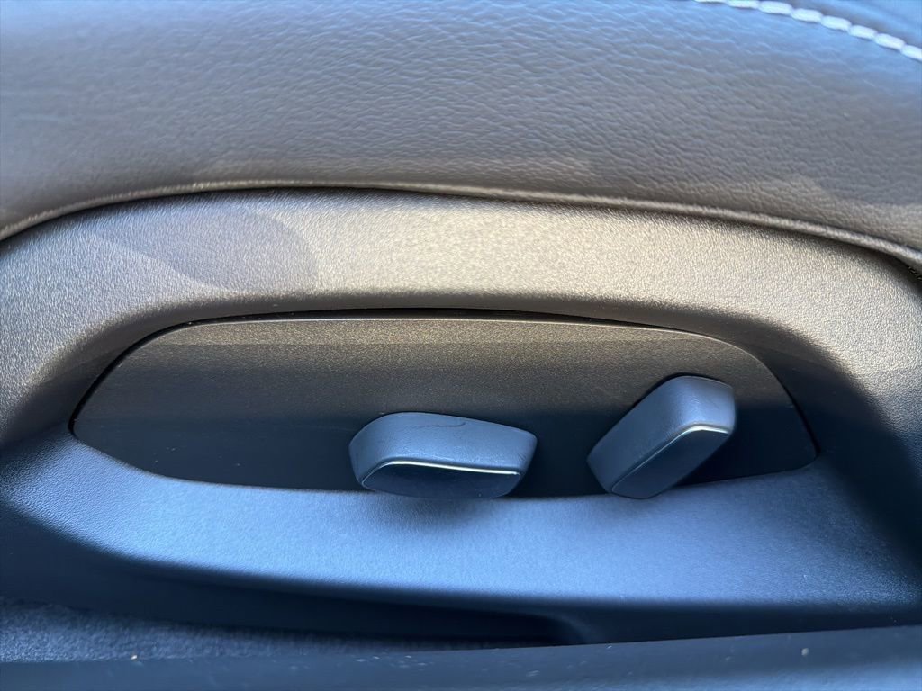 New 2026 Chevrolet Corvette Stingray Coupe w/ Battery Protection Package image 13