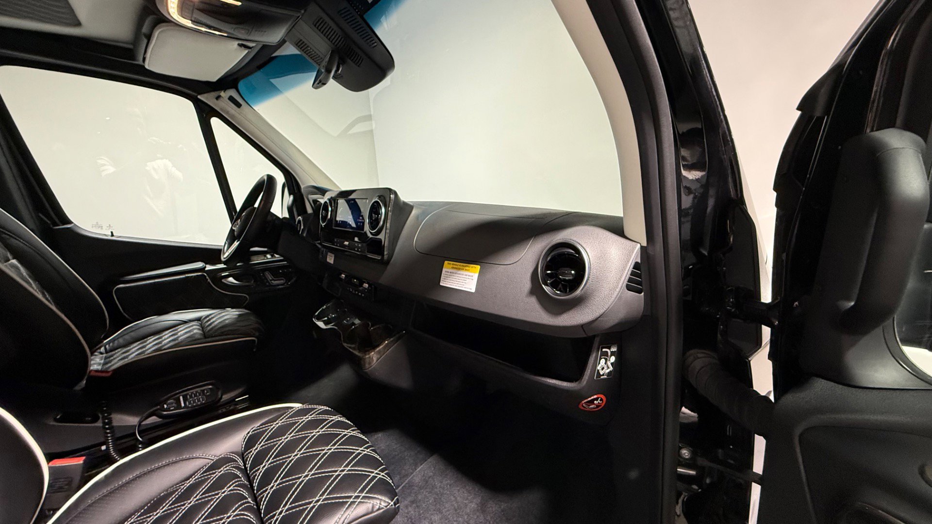 Used 2022 Mercedes-Benz Sprinter 3500 image 53