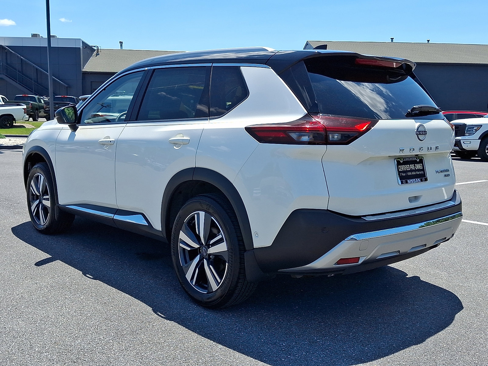Certified 2023 Nissan Rogue Platinum w/ Platinum Premium Package AWD/4WD image 5