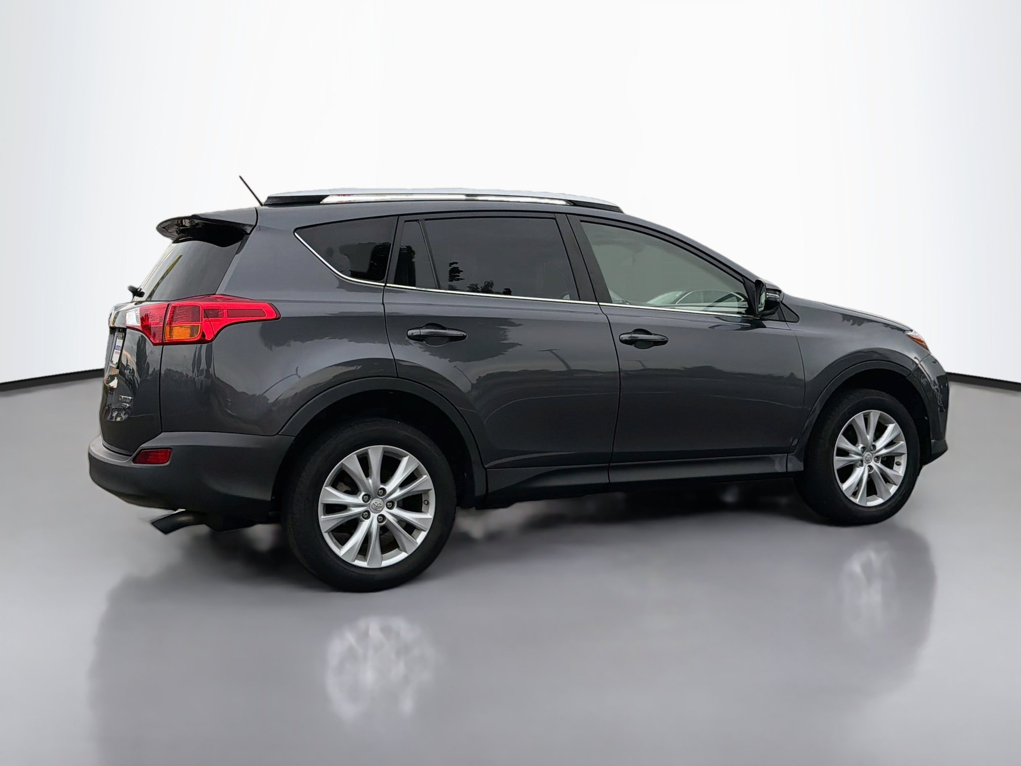 Used 2013 Toyota RAV4 Limited AWD/4WD image 2