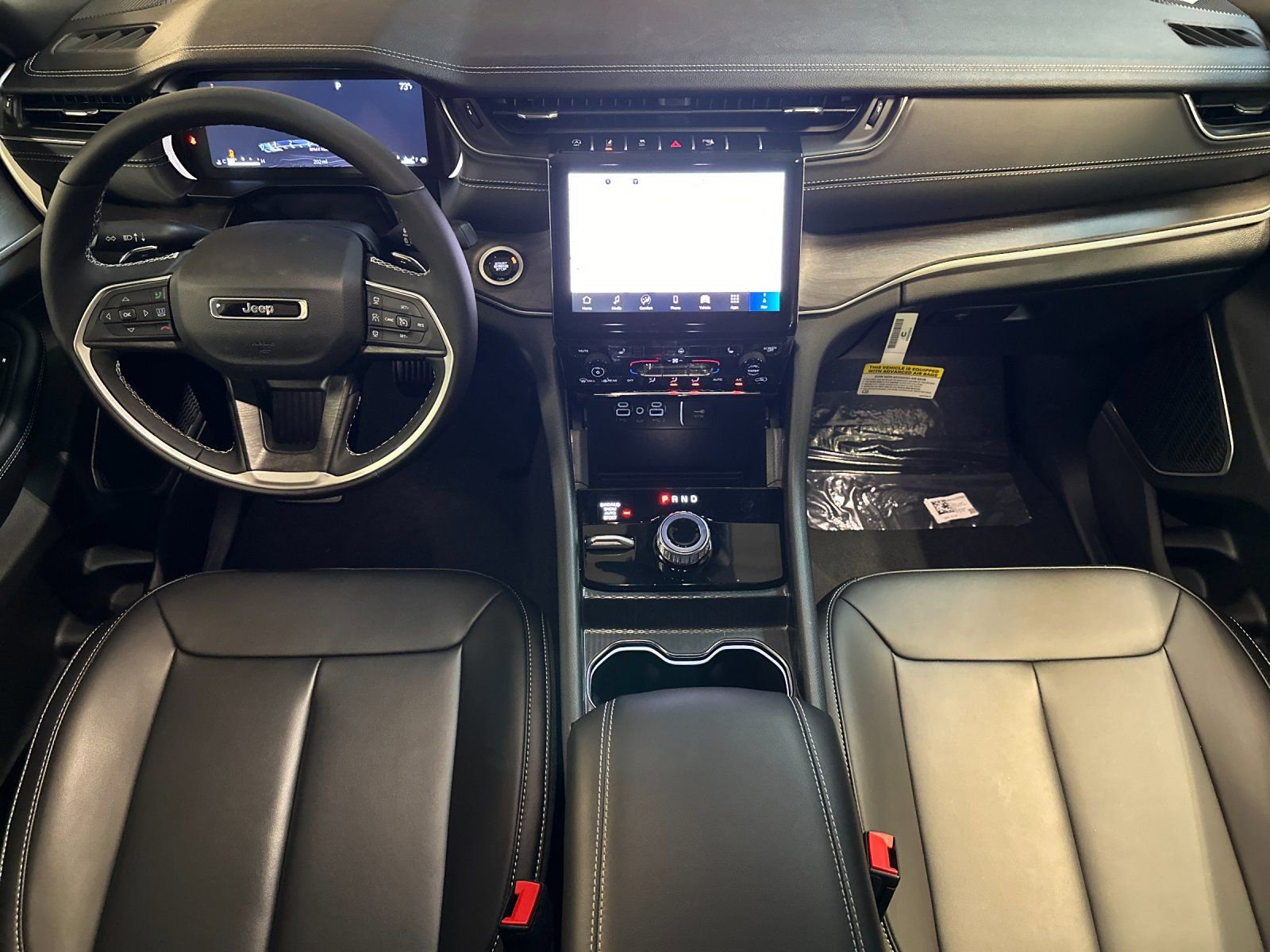 New 2025 Jeep Grand Cherokee Limited w/ Black Appearance Package image 12