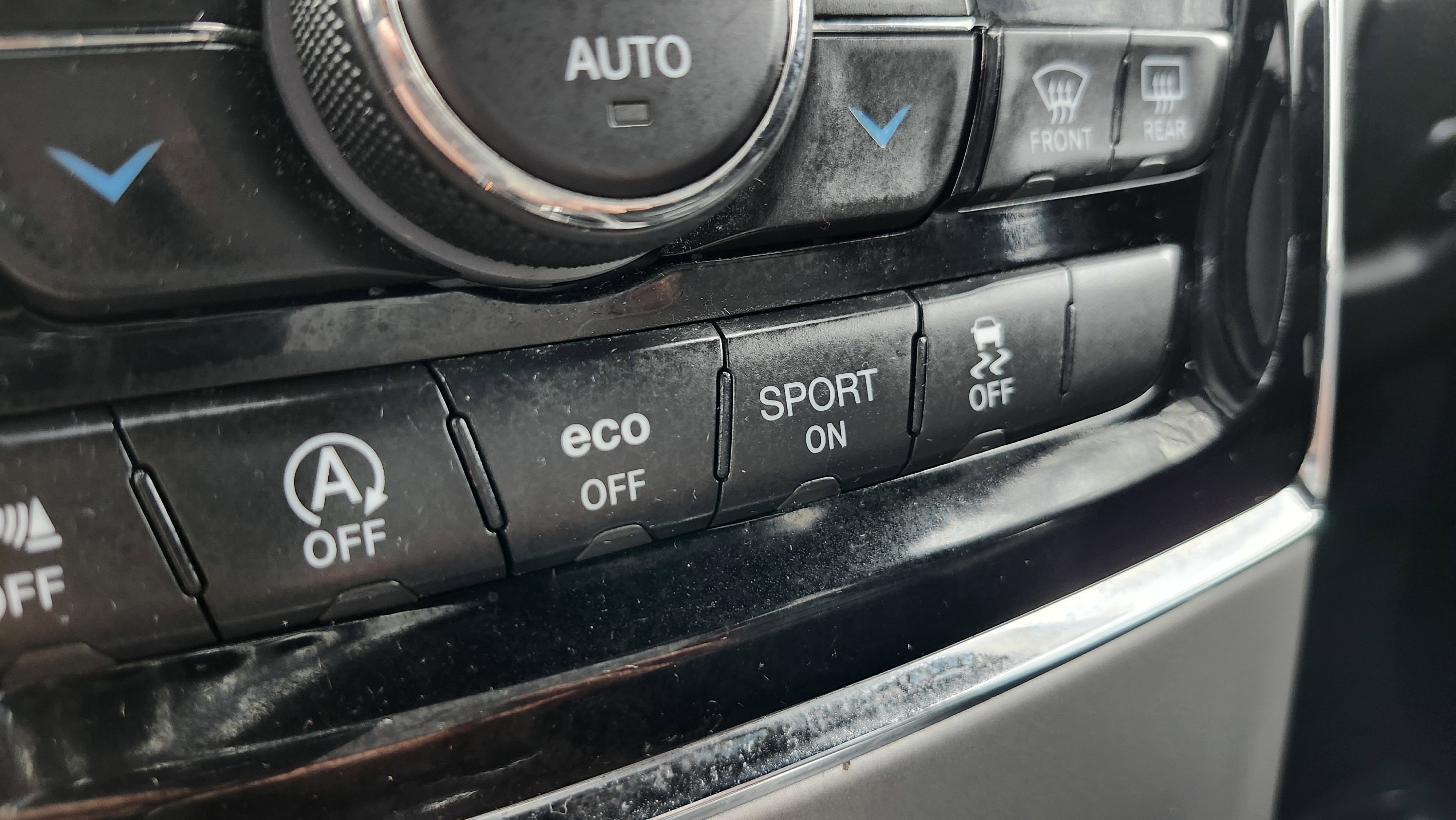 Used 2019 Jeep Grand Cherokee Limited image 9