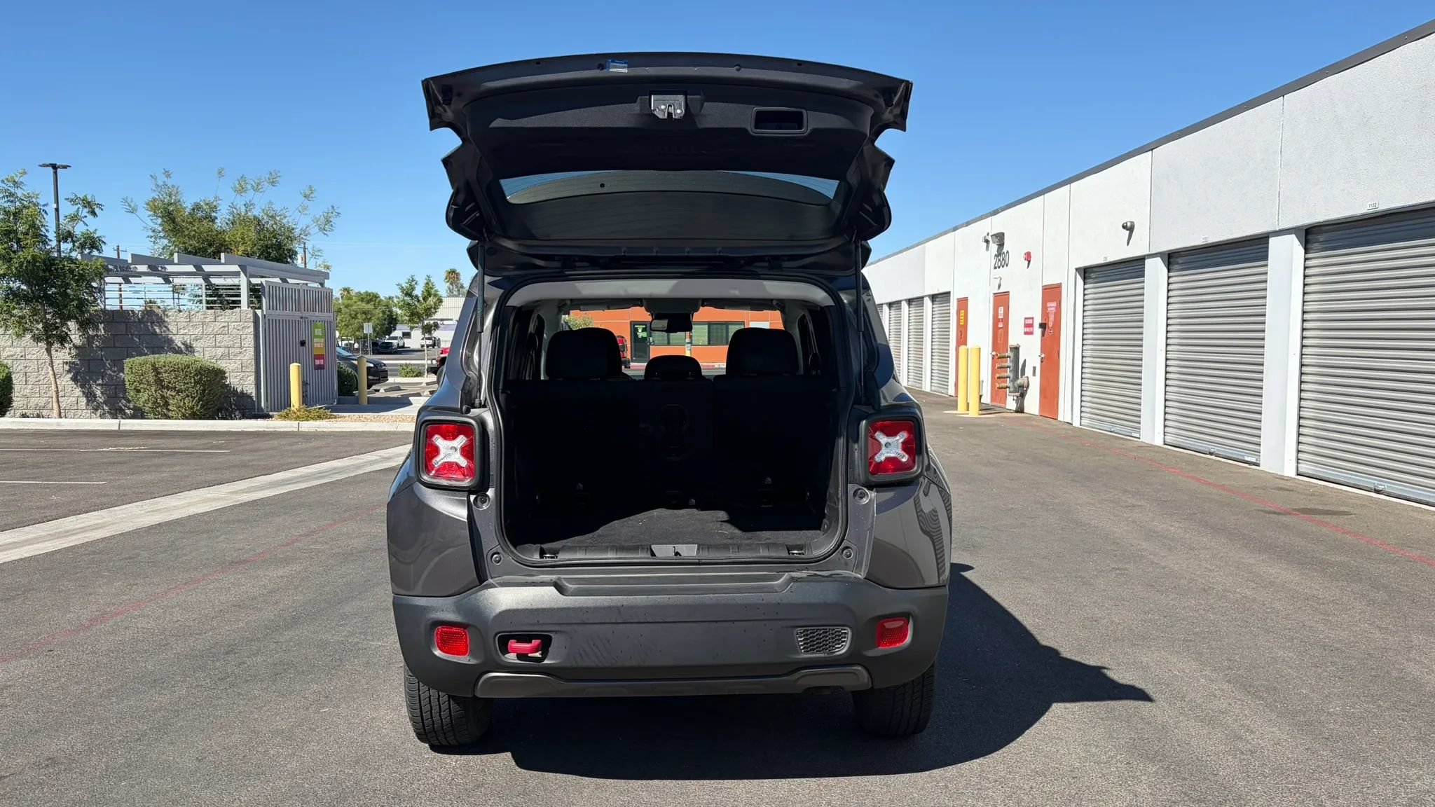 Used 2019 Jeep Renegade Trailhawk w/ Cold Weather Group II AWD/4WD image 12