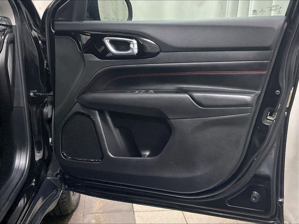 Used 2022 Jeep Compass Trailhawk AWD/4WD image 12