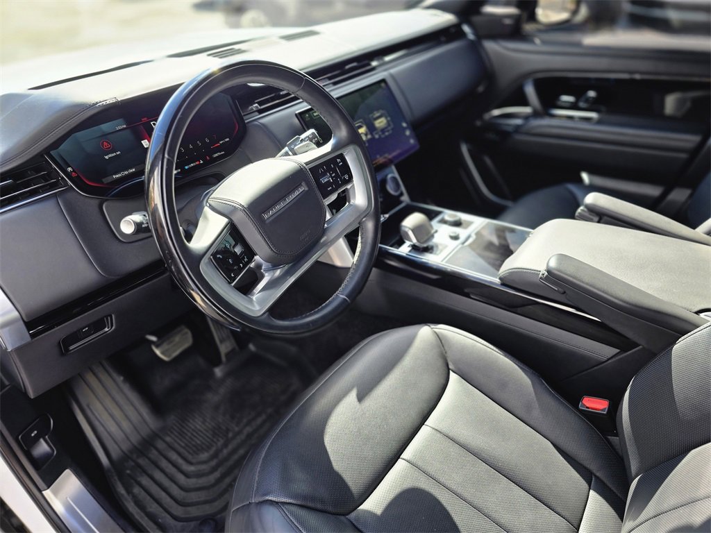 Used 2023 Land Rover Range Rover SE image 25