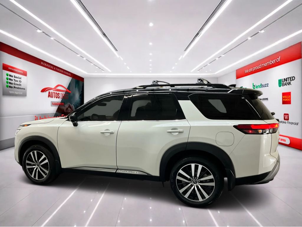 Used 2023 Nissan Pathfinder Platinum AWD/4WD image 5