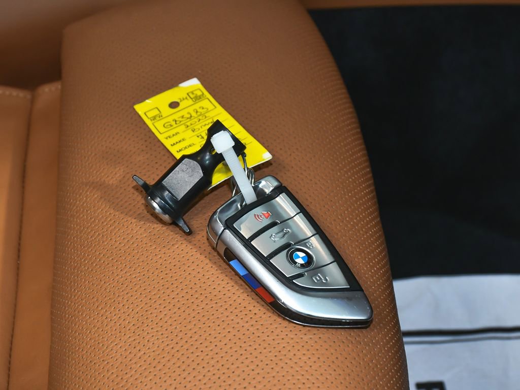 Used 2022 BMW 740i xDrive w/ M Sport Package image 76