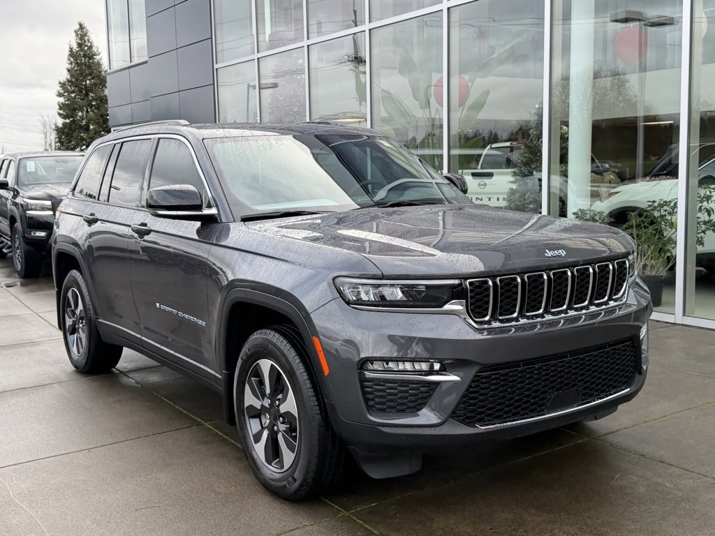 Used 2025 Jeep Grand Cherokee Limited 4xe w/ MOPAR Finishing Package image 2