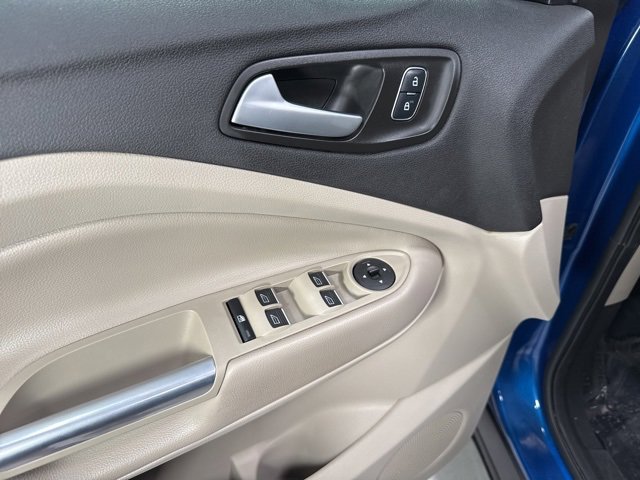 Used 2019 Ford Escape SE image 10