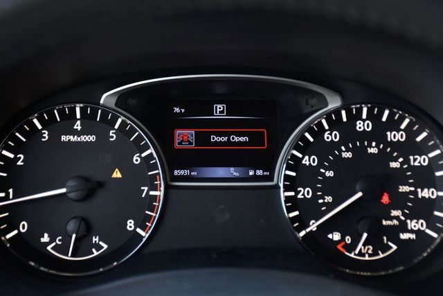 Used 2016 Nissan Pathfinder SL w/ SL Tech Package image 10