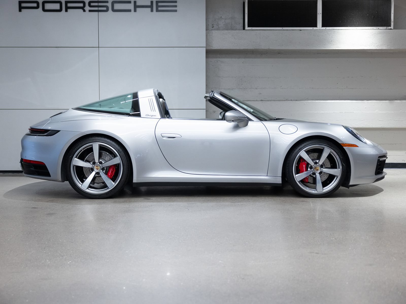Certified 2021 Porsche 911 AWD/4WD image 9