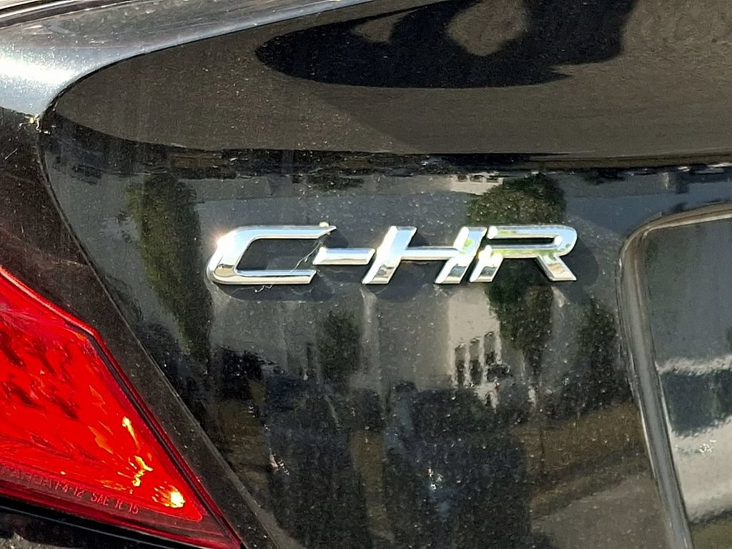 Used 2020 Toyota C-HR XLE FWD image 11