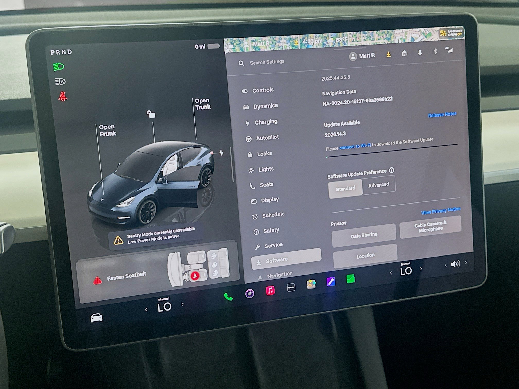 Used 2025 Tesla Model Y Long Range AWD/4WD image 34