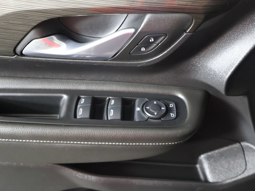 Used 2024 GMC Terrain SLE AWD/4WD image 29