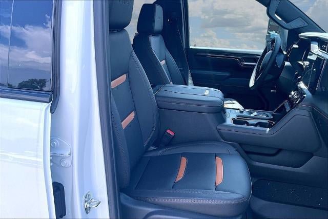 New 2026 GMC Sierra 2500 AT4 w/ AT4 Premium Plus Package AWD/4WD image 8
