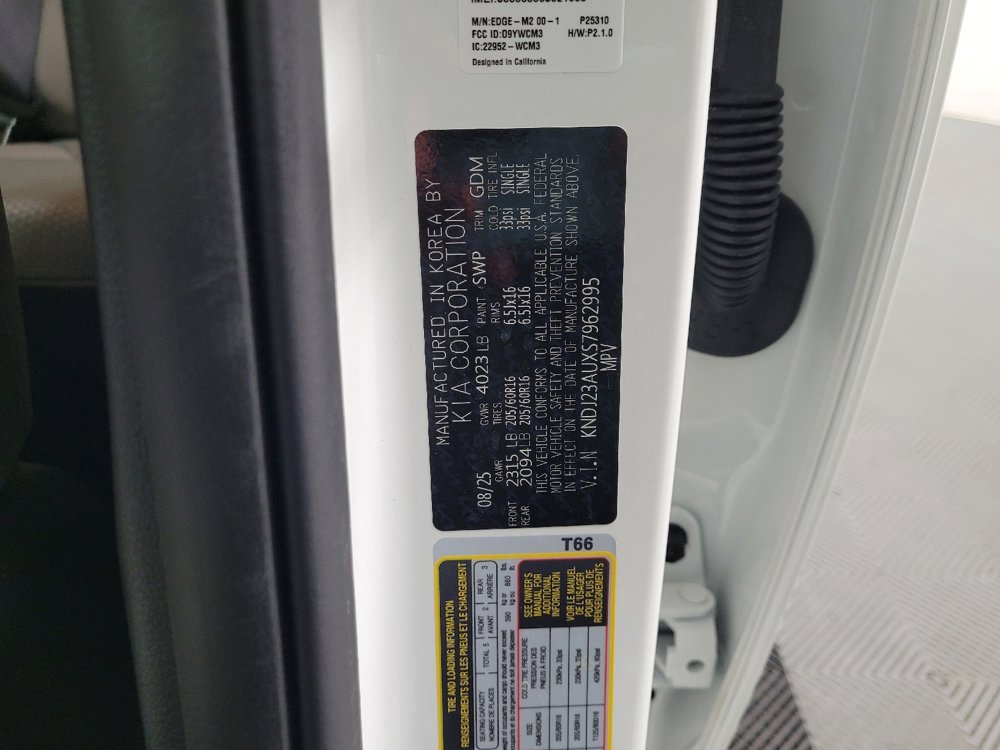 Used 2025 Kia Soul S FWD image 33
