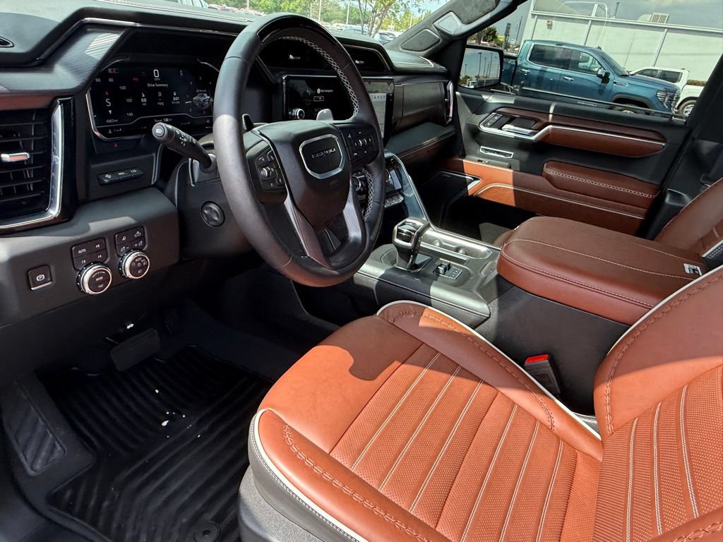 Used 2025 GMC Sierra 1500 Denali Ultimate AWD/4WD image 10