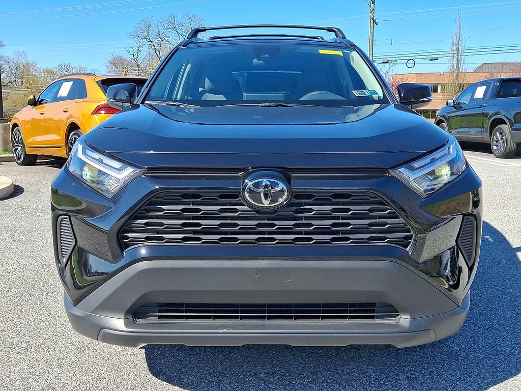 Used 2025 Toyota RAV4 XLE image 2