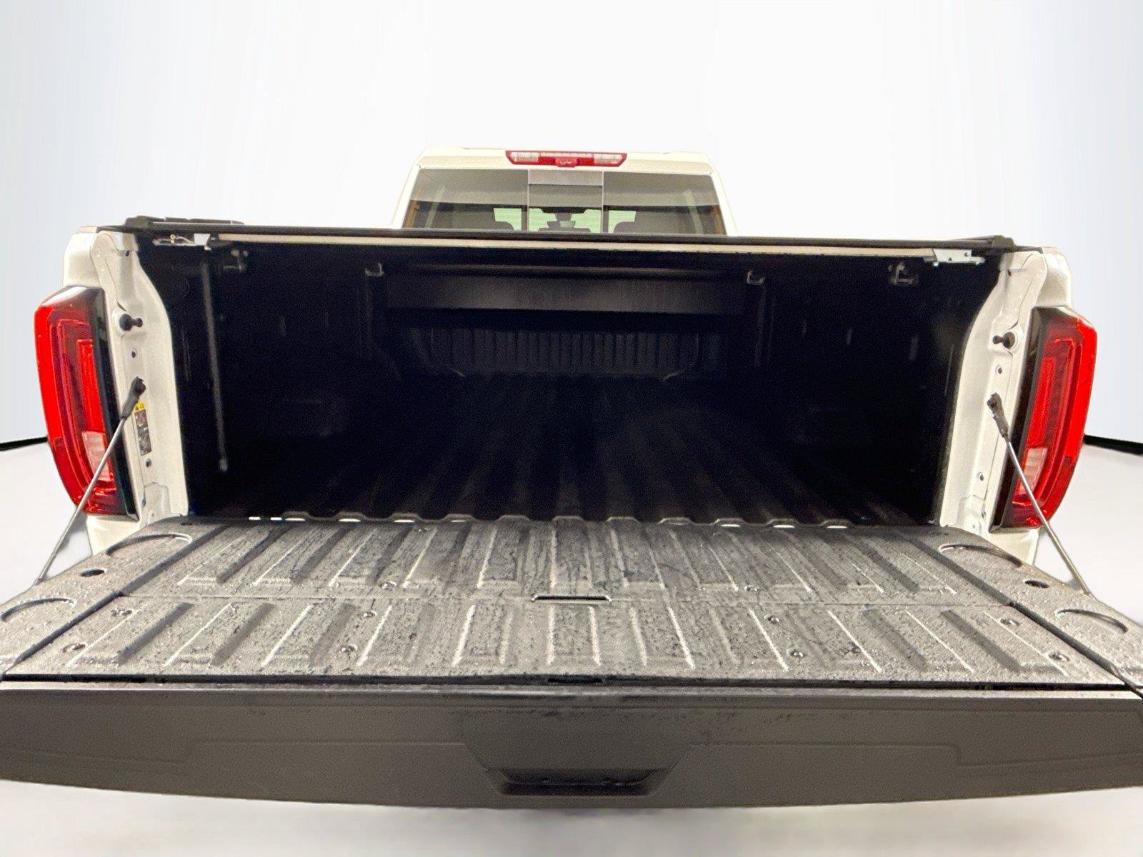 Used 2022 GMC Sierra 2500 Denali w/ Denali Ultimate Package AWD/4WD image 43