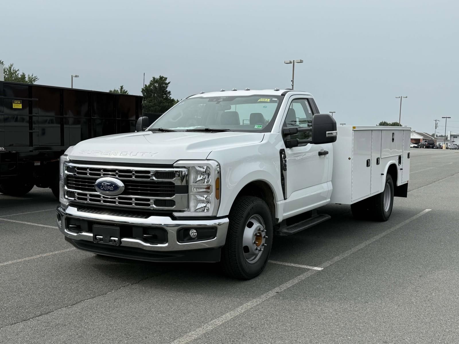 New 2025 Ford F350 XL w/ XL Chrome Package RWD image 5