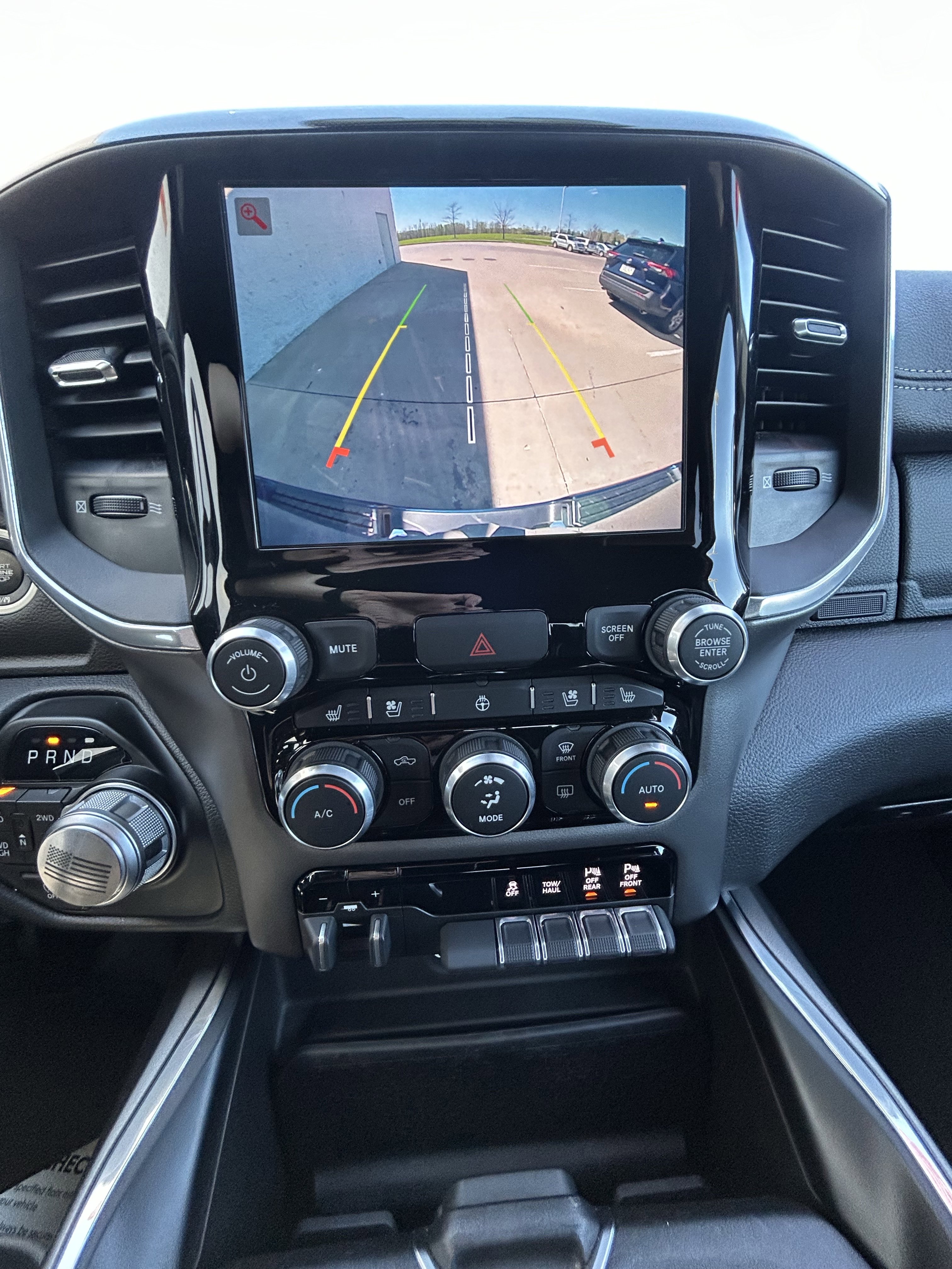 Used 2022 RAM 1500 Laramie w/ Sport Appearance Package AWD/4WD image 32