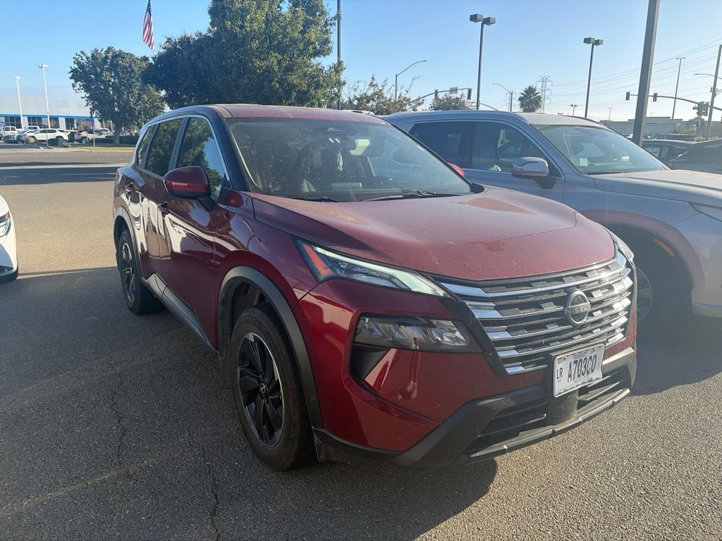 Used 2025 Nissan Rogue SV AWD/4WD image 1