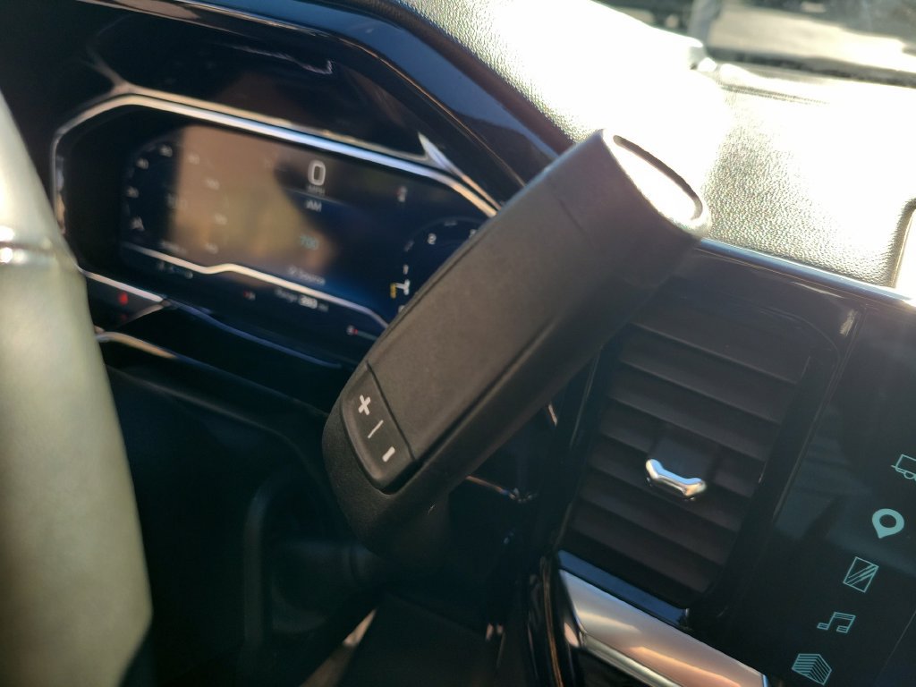 Used 2025 Chevrolet Silverado 1500 LT AWD/4WD image 31