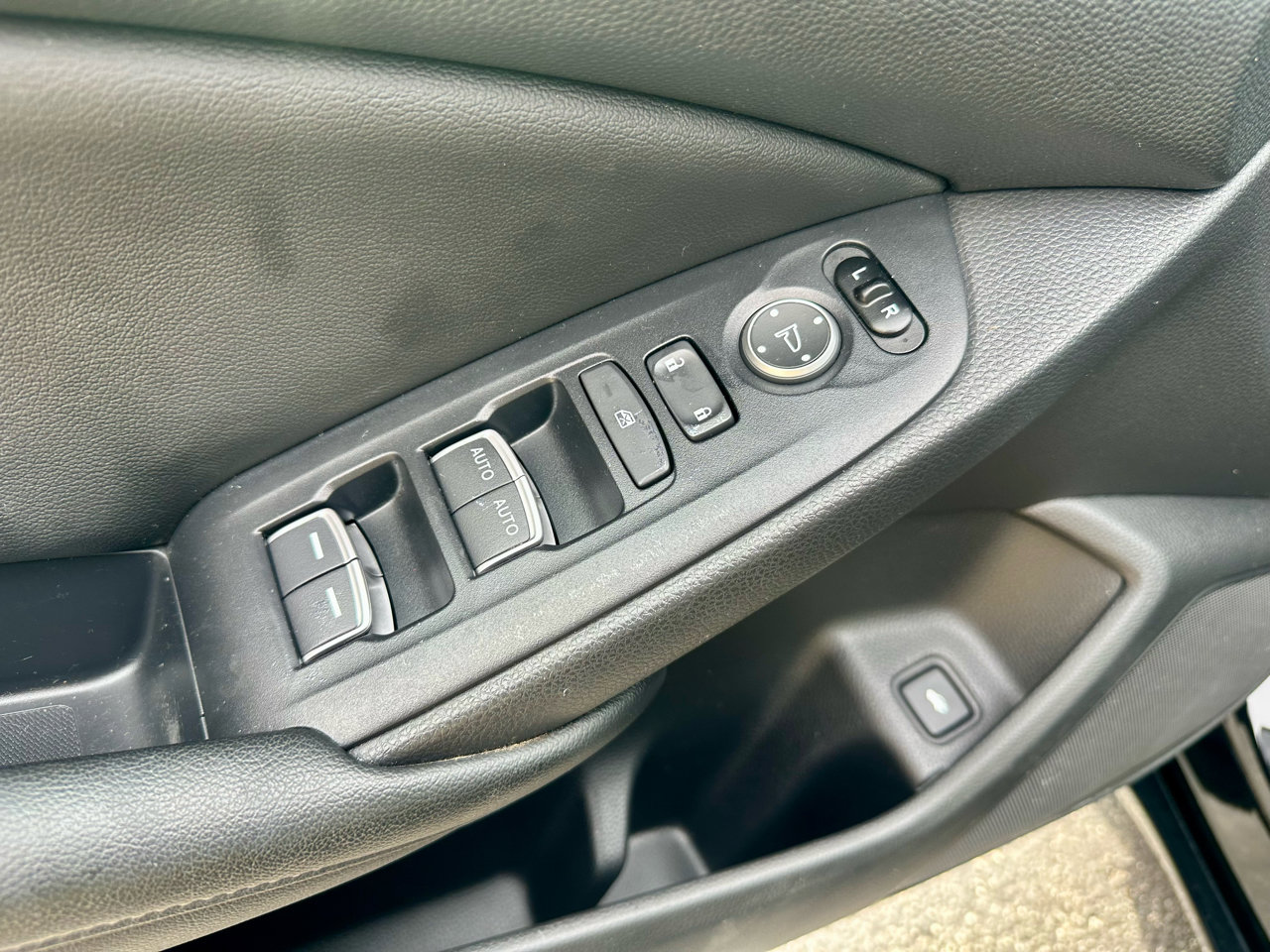 Used 2019 Honda Accord Sport image 8