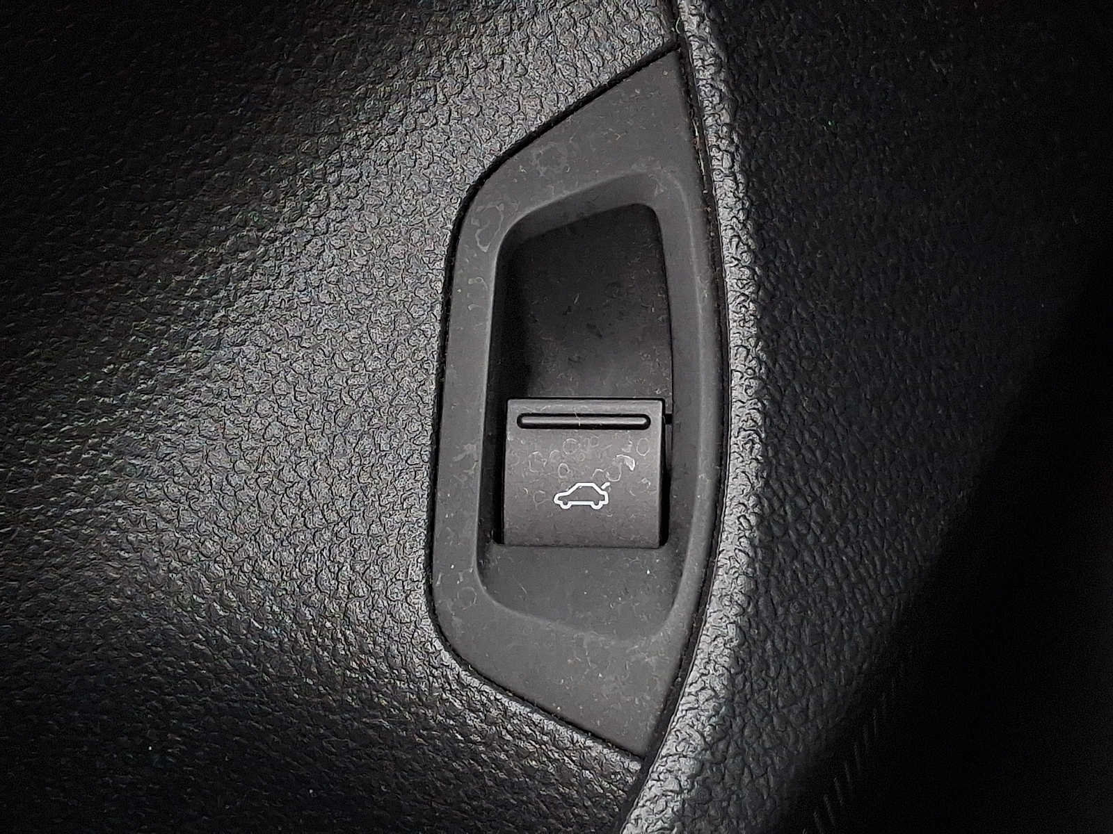 Used 2018 Volkswagen Passat 2.0T S w/ Driver Assistance Package FWD image 24