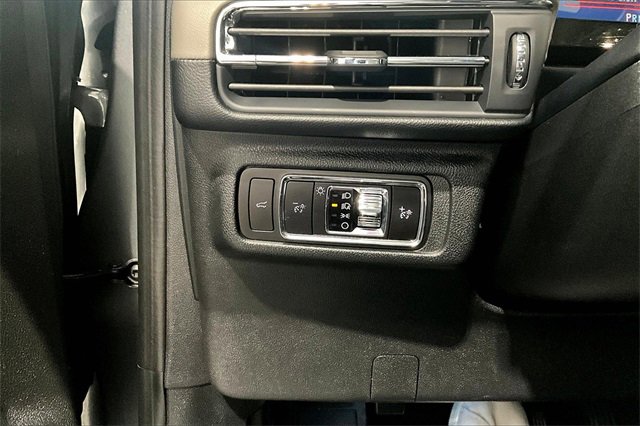 Used 2023 Lincoln Corsair Reserve w/ Equipment Group 201A image 16