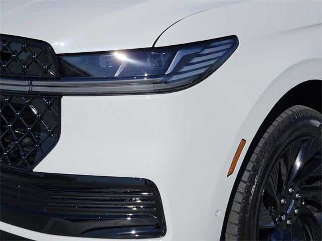 New 2025 Lincoln Navigator L Reserve w/ Jet Appearance Package image 8