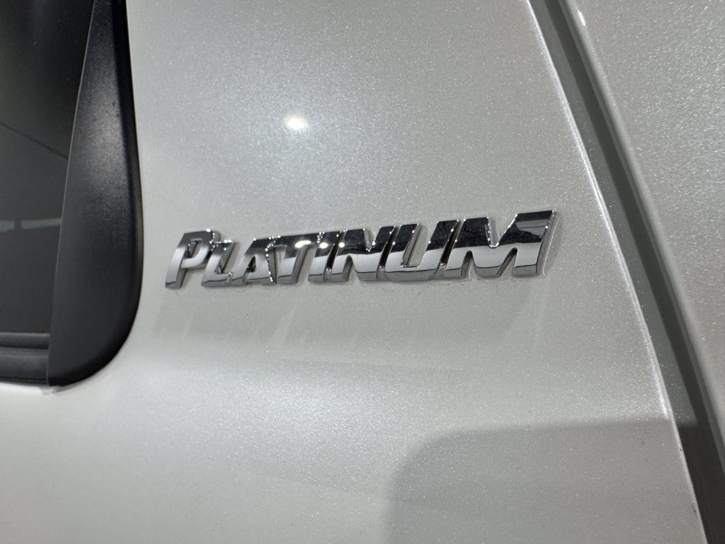 Used 2018 Toyota Sequoia Platinum AWD/4WD image 34