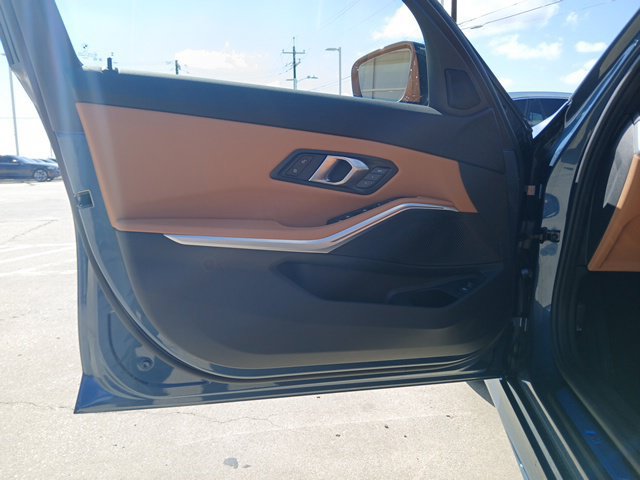 New 2026 BMW 330i Sedan w/ M Sport Package RWD image 16