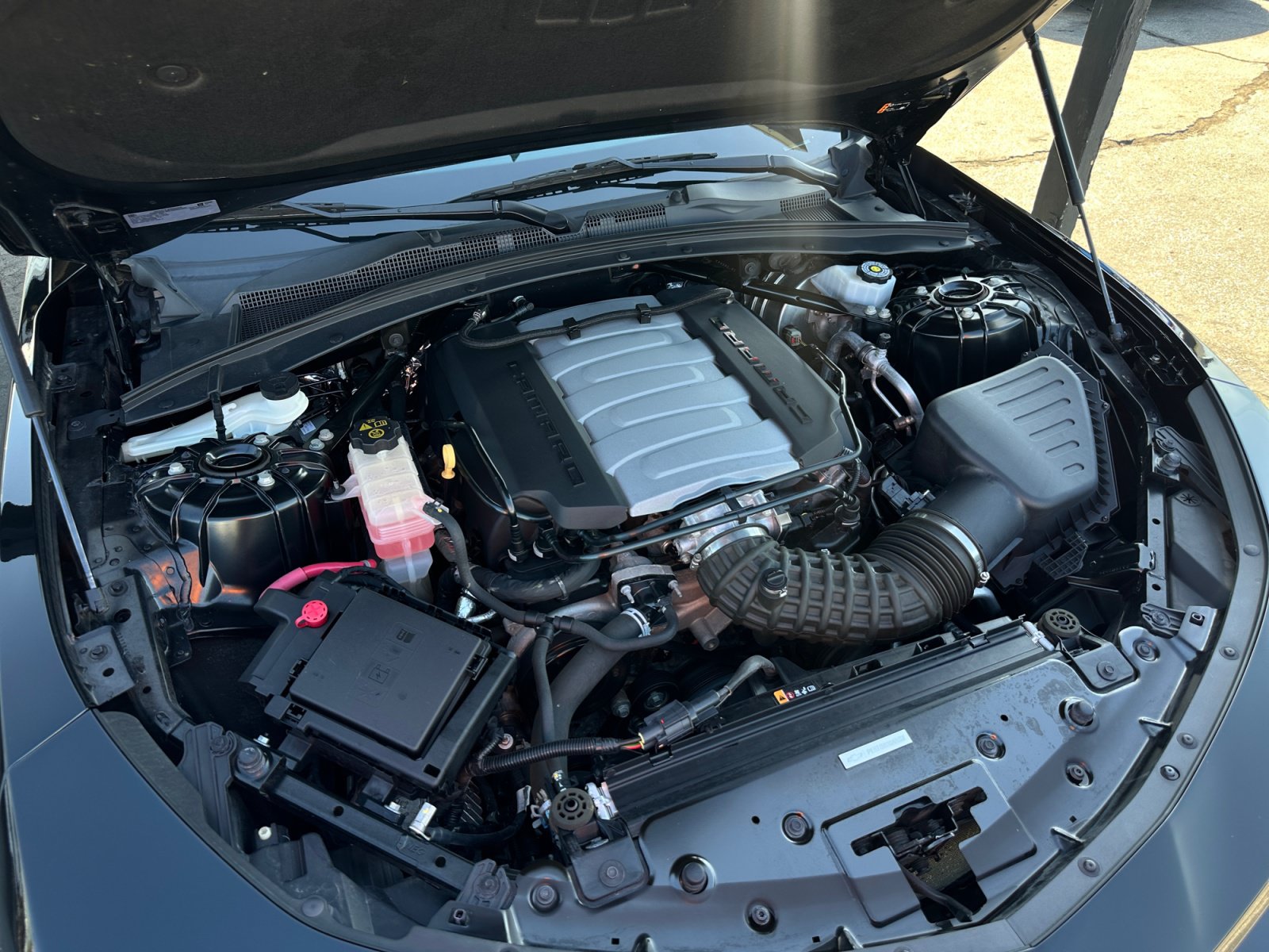 Used 2020 Chevrolet Camaro SS RWD image 31