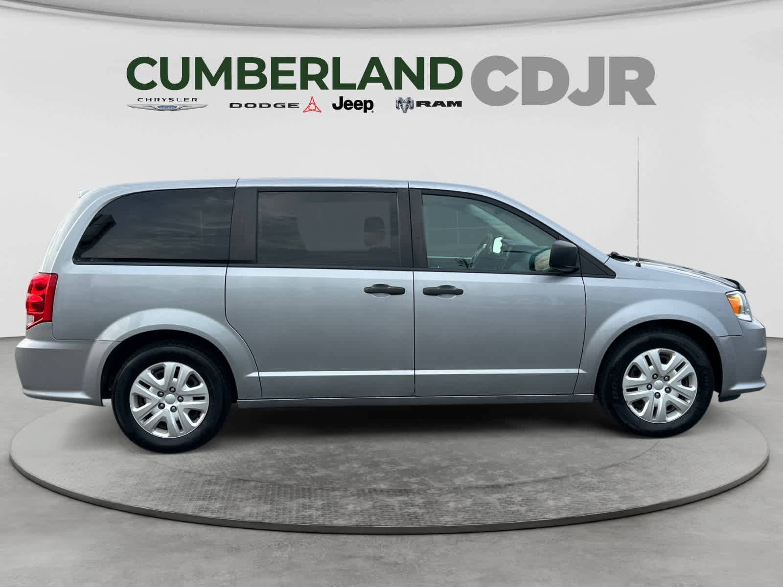 Used 2019 Dodge Grand Caravan SE FWD image 7