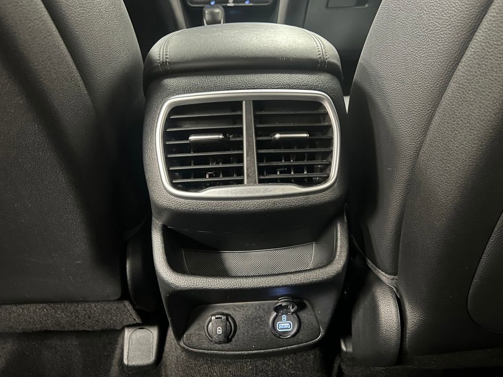 Used 2020 Hyundai Santa Fe SEL image 16