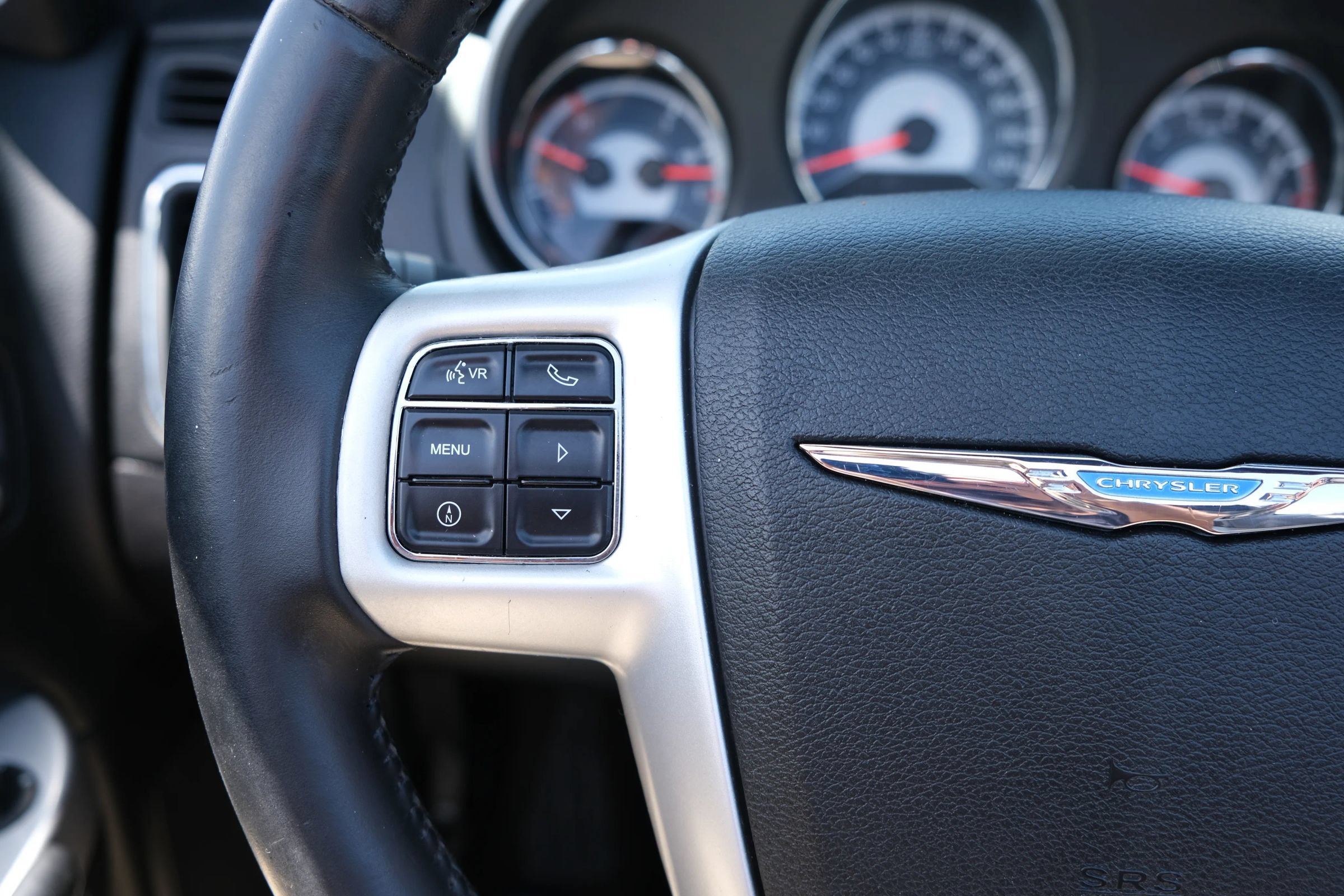 Used 2011 Chrysler 200 Limited FWD image 21
