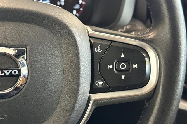 Used 2020 Volvo XC60 T5 Momentum AWD/4WD image 27
