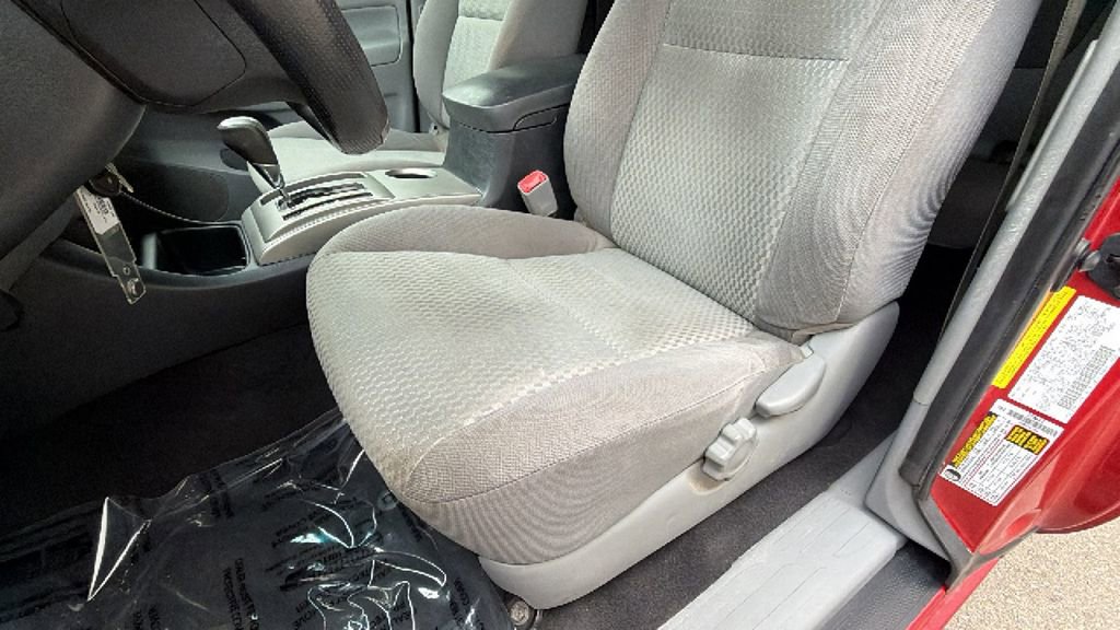 Used 2013 Toyota Tacoma PreRunner w/ SR5 Pkg image 19