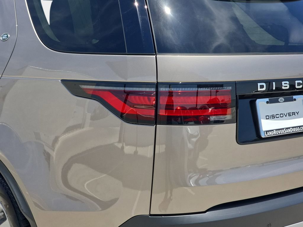 New 2026 Land Rover Discovery S AWD/4WD image 37