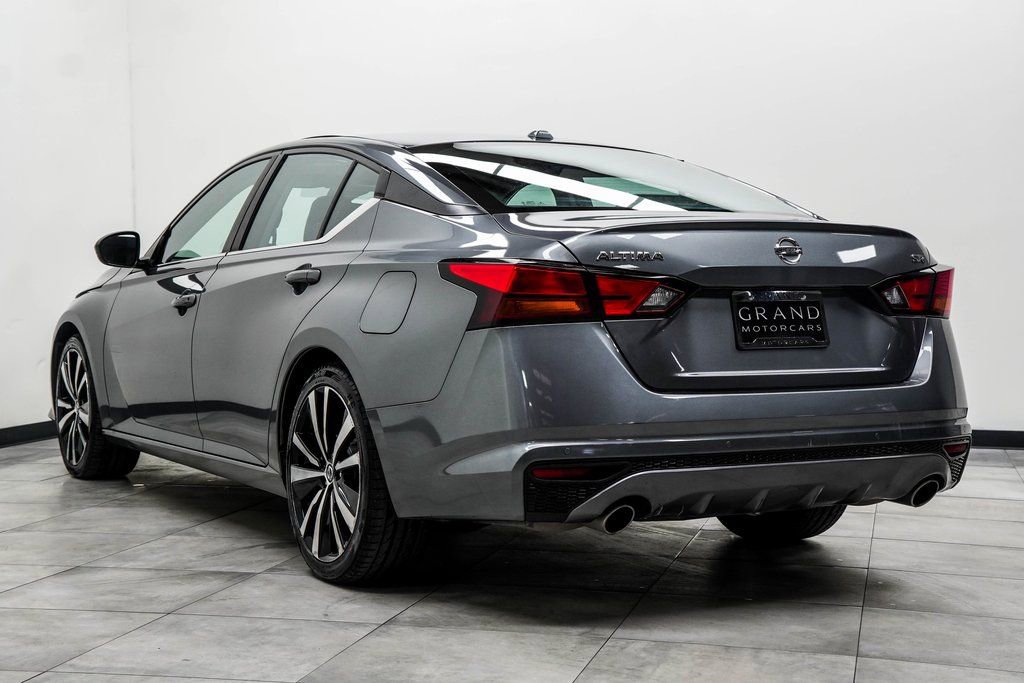 Used 2022 Nissan Altima 2.5 SR FWD image 11