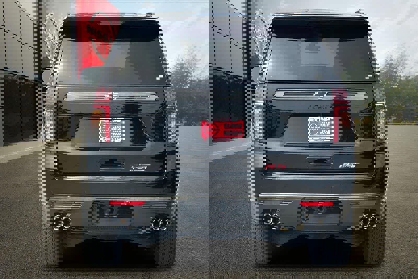 Used 2022 Chevrolet Tahoe RST w/ Sport Performance Package image 8