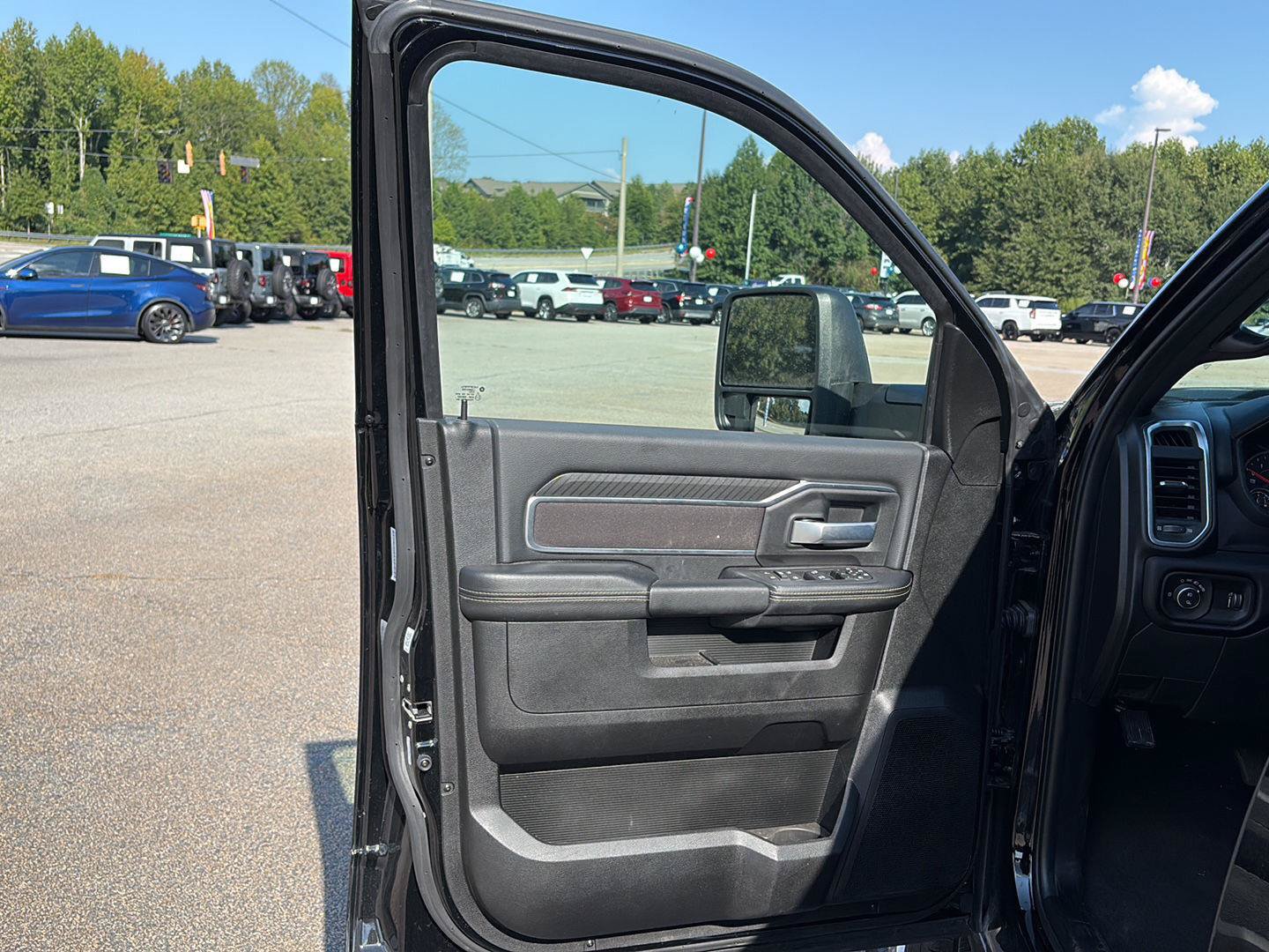 Used 2026 RAM 2500 Big Horn AWD/4WD image 9
