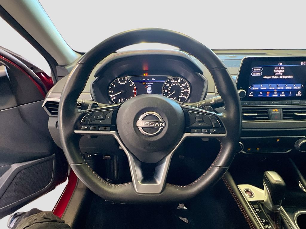 Used 2023 Nissan Altima 2.5 SR FWD image 11