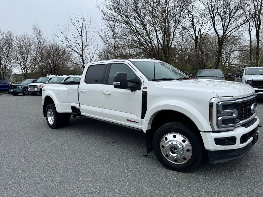 Used 2025 Ford F450 Platinum w/ FX4 Off-Road Package image 1