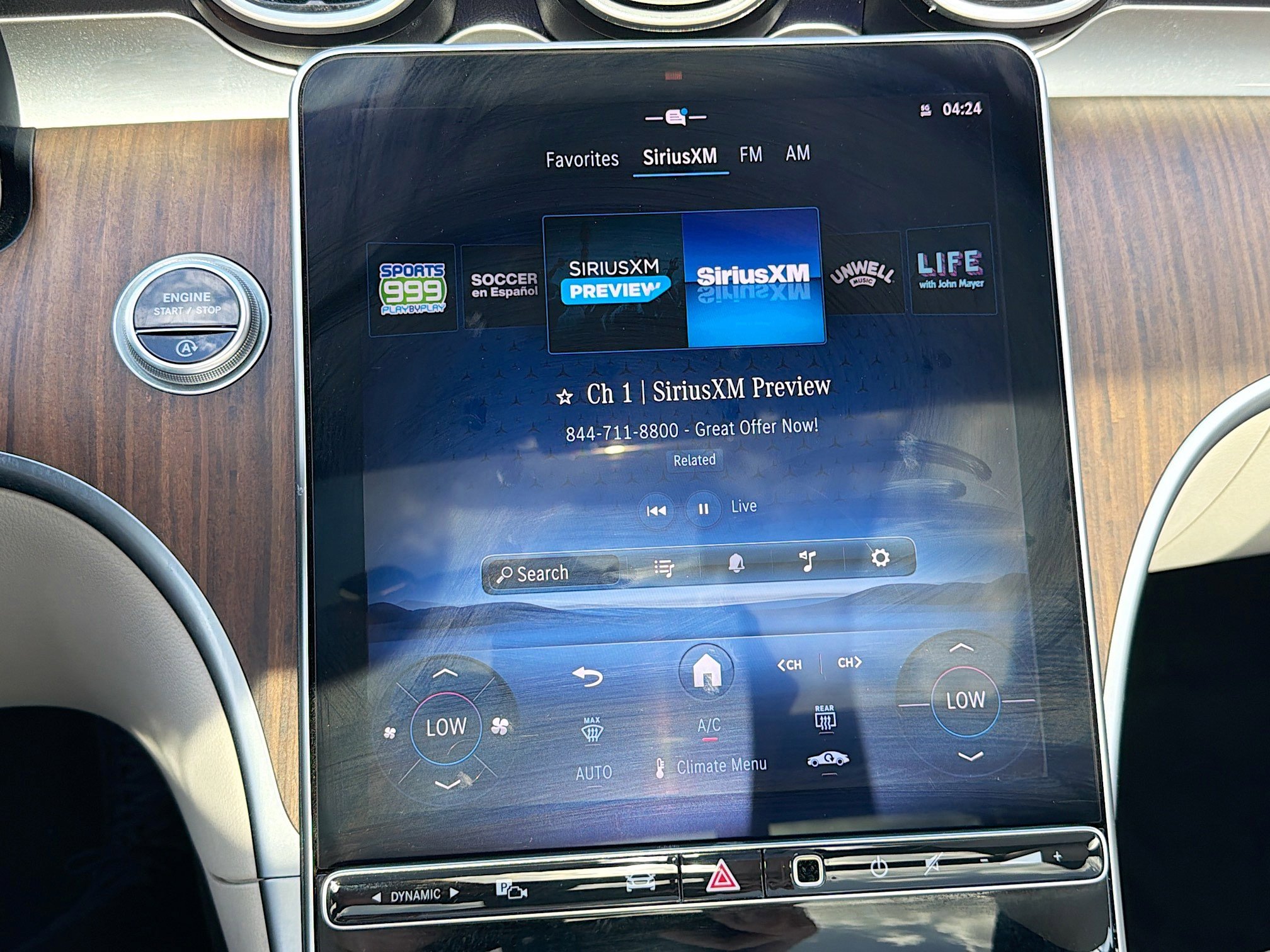 Used 2025 Mercedes-Benz C 300 4MATIC Sedan image 32