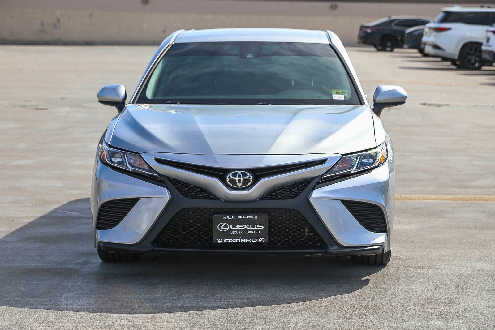 Used 2019 Toyota Camry SE FWD image 2