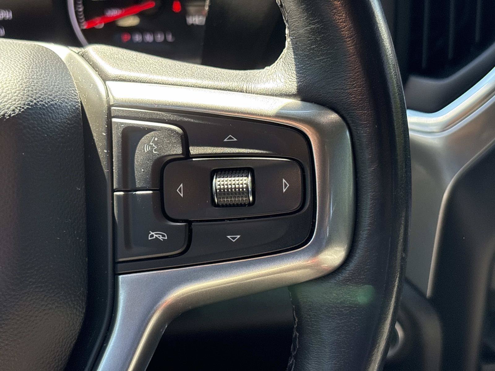 Used 2022 Chevrolet Silverado 1500 LTZ w/ LTZ Premium Package AWD/4WD image 21
