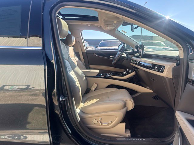 Used 2022 Lincoln Nautilus Reserve w/ Equipment Group 202A AWD/4WD image 19